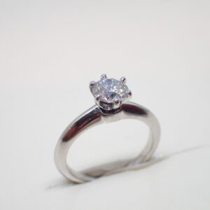 Solitaire Tiffany platine et diamant  0,70 carat